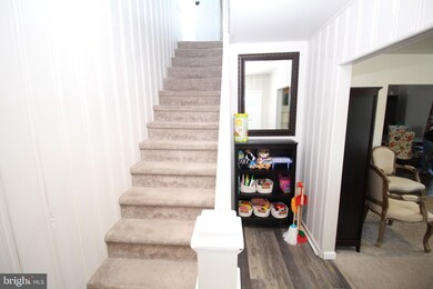 637 E Race St, Pottstown, PA 19464 - photo 4