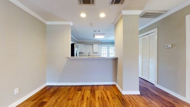 7821 Challie Ln unit 7821, Houston, TX 77088 - photo 5