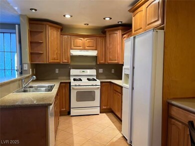 1400 Santa Margarita St unit B, Las Vegas, NV 89146 - photo 6