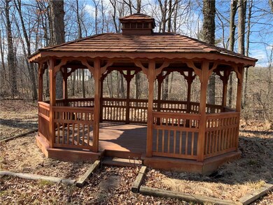 221 W West St, Wind Gap, PA 18091 - photo 4