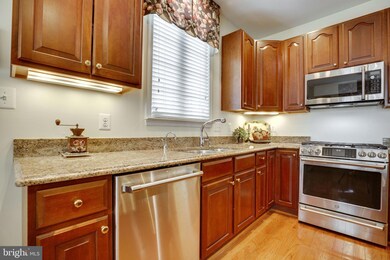 6796 Arthur Hills Dr, Gainesville, VA 20155 - photo 5