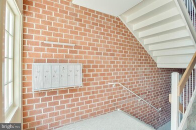 104 Castletown Rd unit 201, Lutherville Timonium, MD 21093 - photo 3