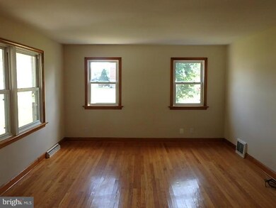 11240 Marbern Rd, Hagerstown, MD 21740 - photo 4