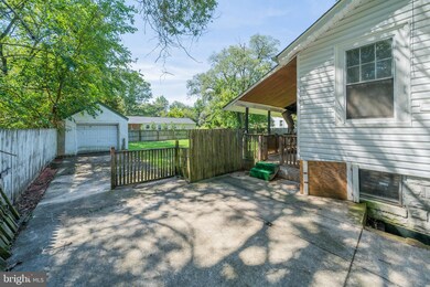 10901 Prospect Hill Rd, Glenn Dale, MD 20769 - photo 5