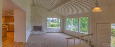 61850 Dobbin Rd, Bend, OR 97702 - photo 5