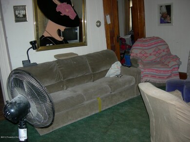 301 E Line St, Olyphant, PA 18447 - photo 6