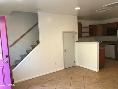 2019 S Granada Dr unit 6, Tempe, AZ 85282 - photo 3