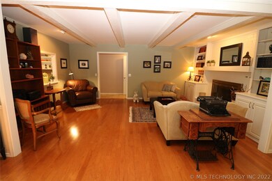 2420 Dorchester Dr, Bartlesville, OK 74006 - photo 4