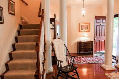 Elegant entry! 9' ceilings! Wood Floors!