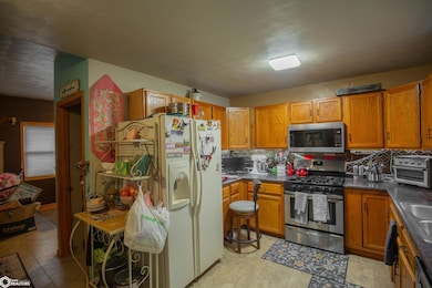 311 2nd St S, Wesley, IA 50483 - photo 7