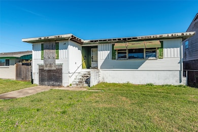 Charming fixer-upper with great potential. This fr