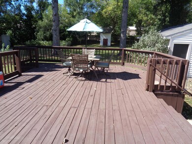 Hollywood deck