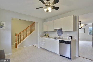 1732 Woodtree Cir, Annapolis, MD 21409 - photo 2