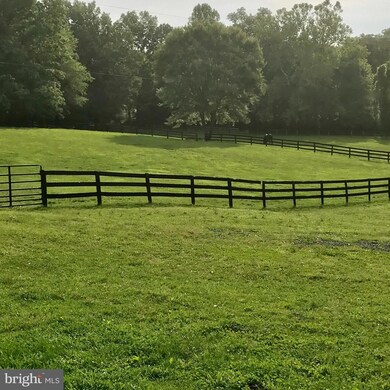 16428 Waterloo Rd, Amissville, VA 20106 - photo 2