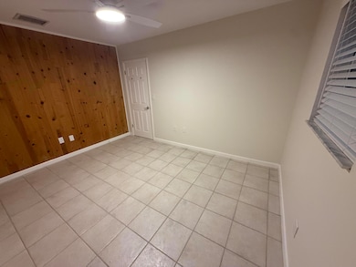 435 Collins St unit upstairs only, Key Largo, FL 33037 - photo 2