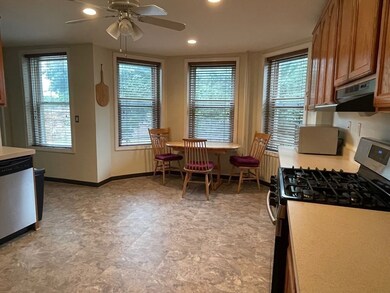 394 Riverway unit 4, Boston, MA 02115 - photo 3