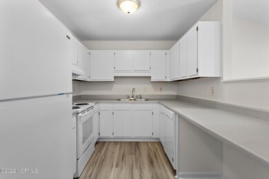 114 Marlene Dr, Jacksonville, NC 28546 - photo 5