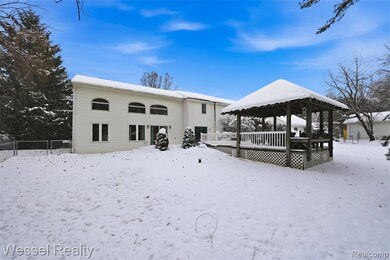 1044 N Oxford Rd, Oxford, MI 48371 - photo 6