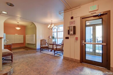 Knik Arms Lobby