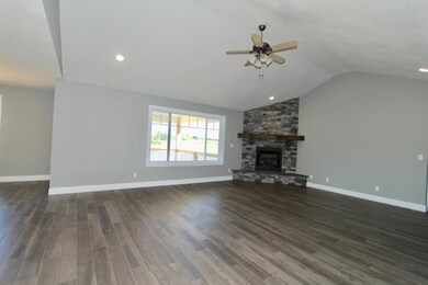 956 S Cumberland Ave, Republic, MO 65738 - photo 5