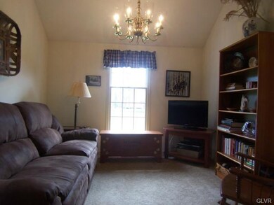 5633 Grace Ave, Bethlehem, PA 18017 - photo 4