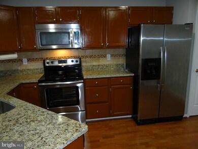 9212 Deer Crossing unit 58, Lorton, VA 22079 - photo 4