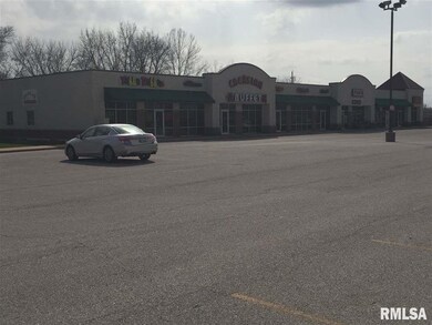 3559 W Kimberly Rd unit 2, Davenport, IA 52806 - photo 2