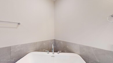10-web-or-mls-1417B-Dorset-Dr-Greenville