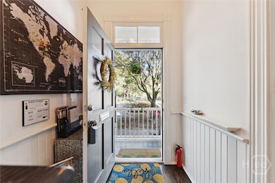 531 Entry Hall