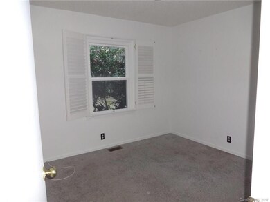 2912 Eastway Dr, Statesville, NC 28625 - photo 7