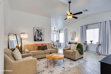 1452 E Torrey Pines Ln, Chandler, AZ 85249 - photo 2