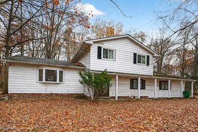 2875 Fowler Dr, Willoughby Hills, OH 44094 - photo 2