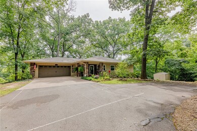 9 Harbury Cir, Bella Vista, AR 72715 - photo 2