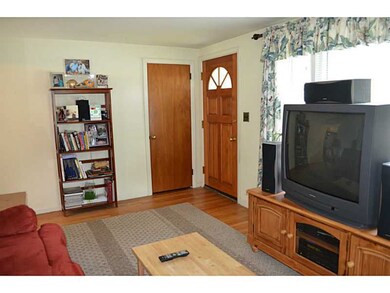 41 Waycross Dr, Warwick, RI 02888 - photo 5