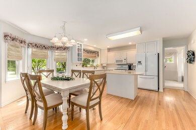 2012 Snow Creek Rd, Naperville, IL 60564 - photo 7