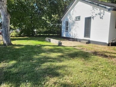 314 Hancock St, Seymour, IN 47274 - photo 2