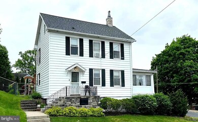 34 W 3rd St, Waynesboro, PA 17268 - photo 2