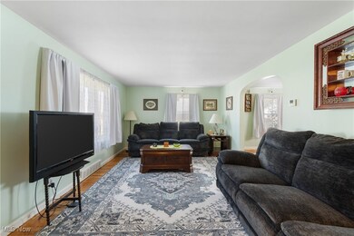 1306 Milford St NE, Canton, OH 44714 - photo 4