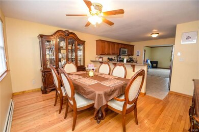 4424 Hoffman Dr, Whitehall, PA 18052 - photo 6