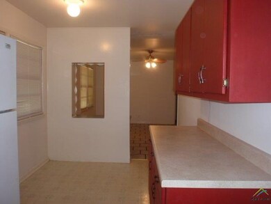 2836 Amy Ln, Tyler, TX 75701 - photo 6