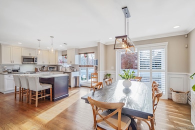 42 Quintuck Ln, East Islip, NY 11730 - photo 5