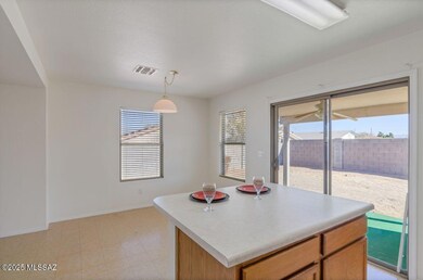 Kitchen/dinette