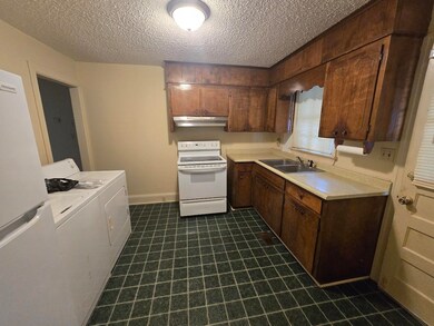 115 & 115.5 Hampshire Dr, Gaffney, SC 29341 - photo 5