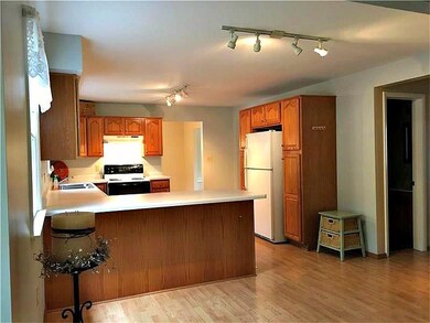 Light, bright and airy kitchen!