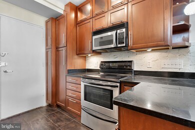 Essex unit 413, Washington, DC 20008 - photo 6