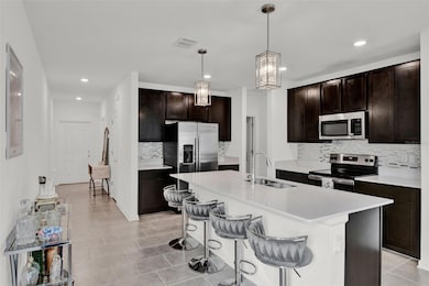 439 Cool Summer Ln, Davenport, FL 33837 - photo 5