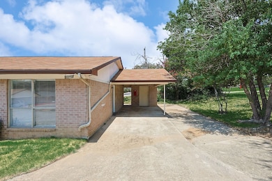 2637 W Randol Mill Rd unit A, Arlington, TX 76012 - photo 3