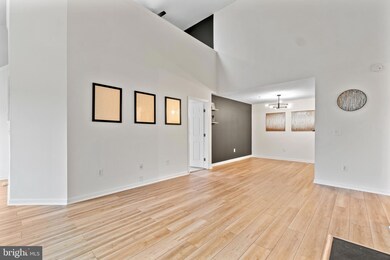 6512 Lake Park Dr unit 303, Greenbelt, MD 20770 - photo 4