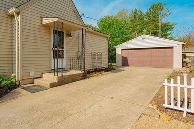 4-web-or-mls-3259 Kenyon Dr 004