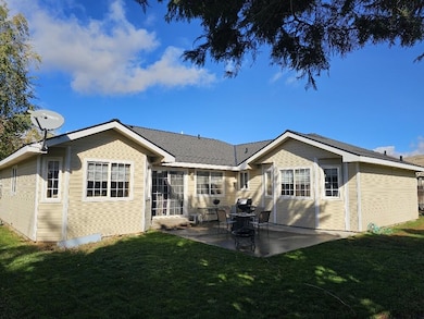 3919 Monrovia Way, Klamath Falls, OR 97603 - photo 4